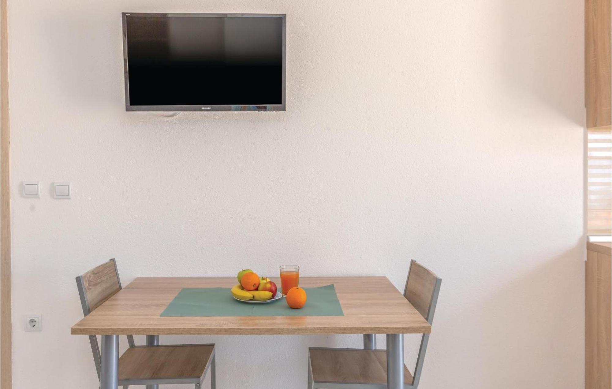 Beautiful Apartment In Krvavica With Kitchen Exterior foto